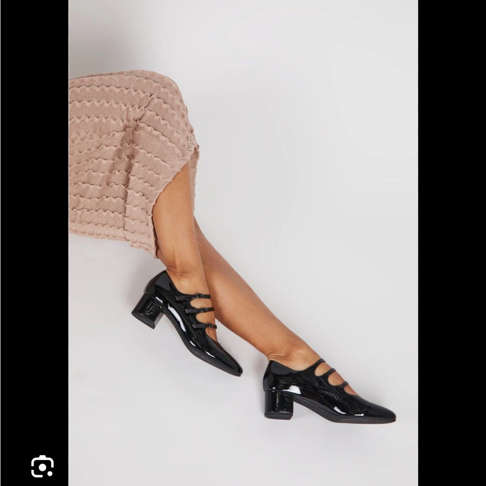 INTENTIONALLY BLANK Piano Black Patent Leather Mary Jane Heels sz 7